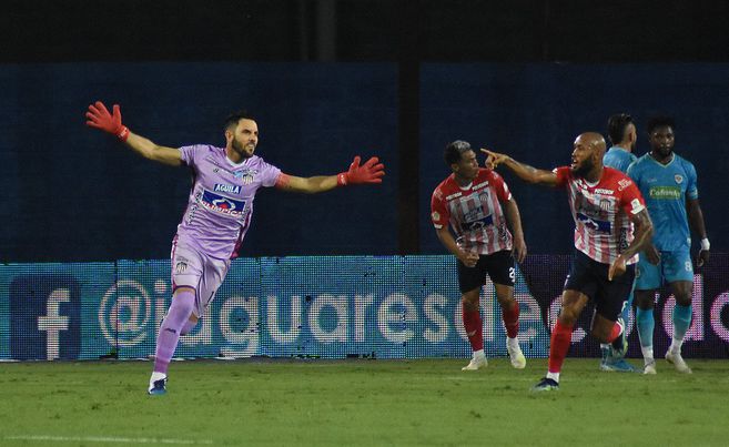 Until allegations of xenophobia were made, the manager of Pasto retracted his statements