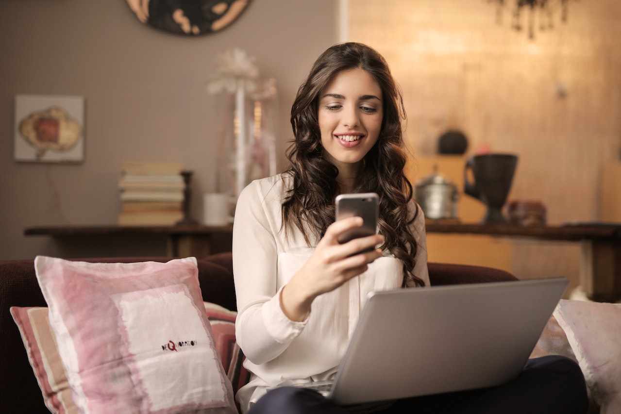What Are The Advantages Of Live Betting? Best Way To Secure A Higher Profit