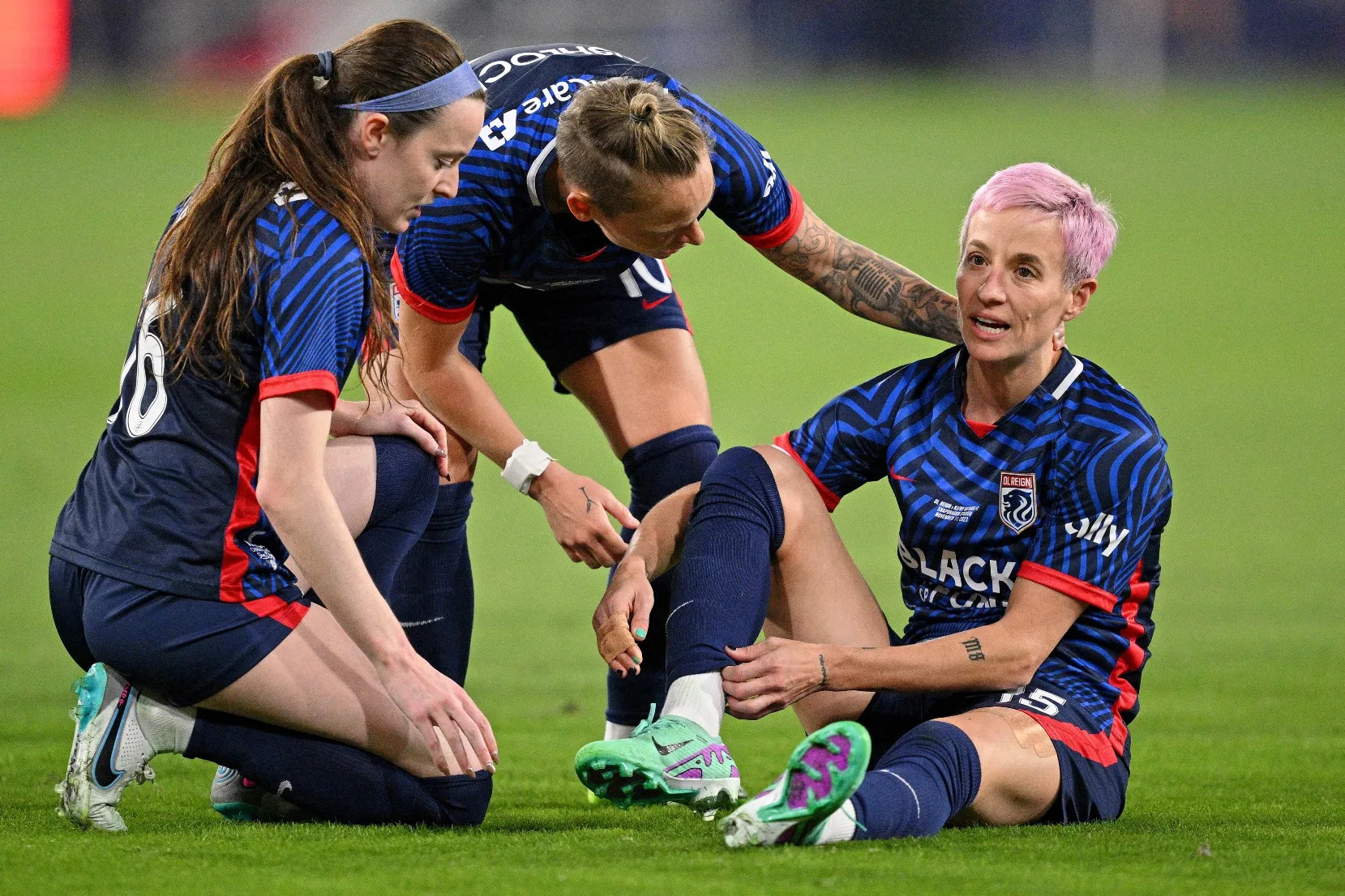 Megan Rapinoe Exits Early In NWSL Championship Due To Injury