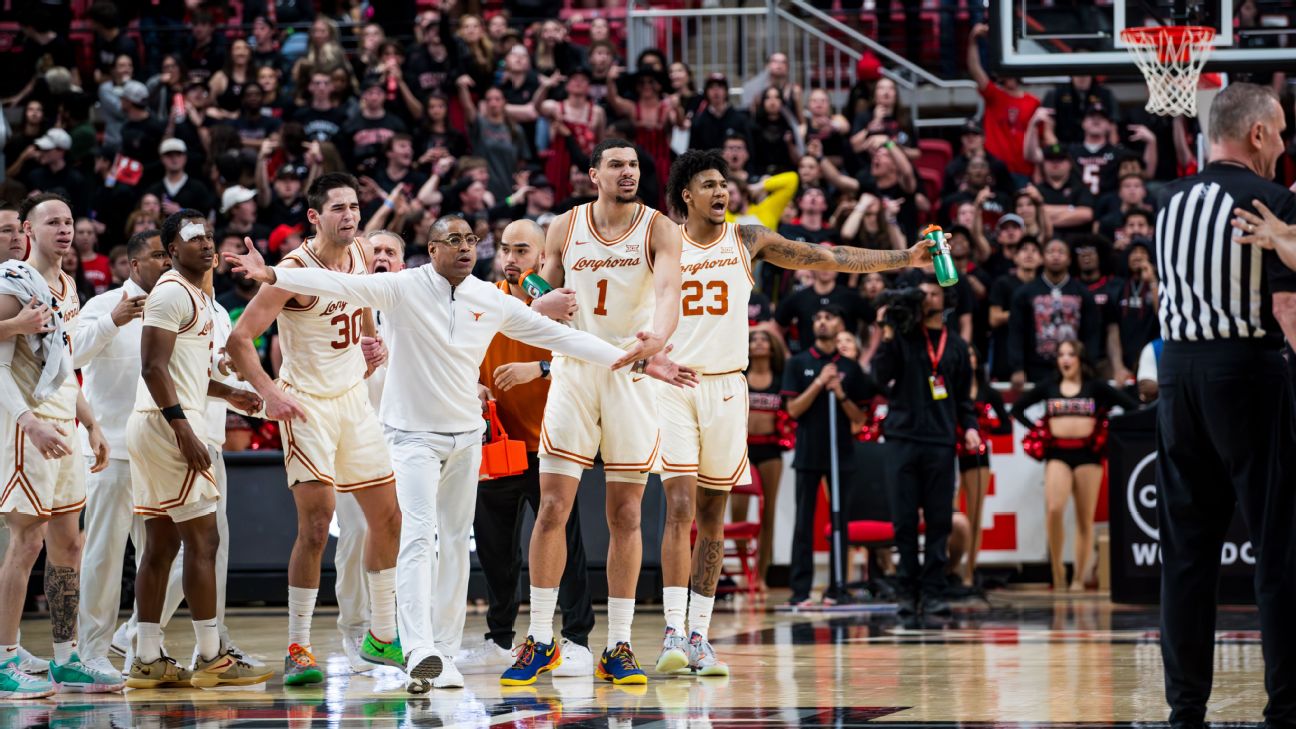 Texas Win In Lubbock Marred As Texas Tech Fans Throw Bottles On The Court